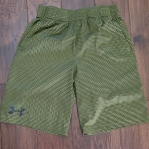 Under Armour Green Athletic Shorts size XL